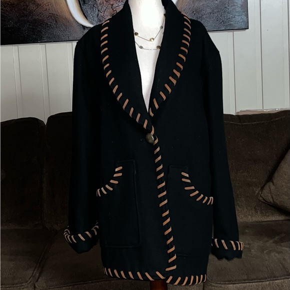Luskey’s • Women • Medium • Vintage • Wool • Black • Coat • W/ Leather Trim - Picture 3 of 12